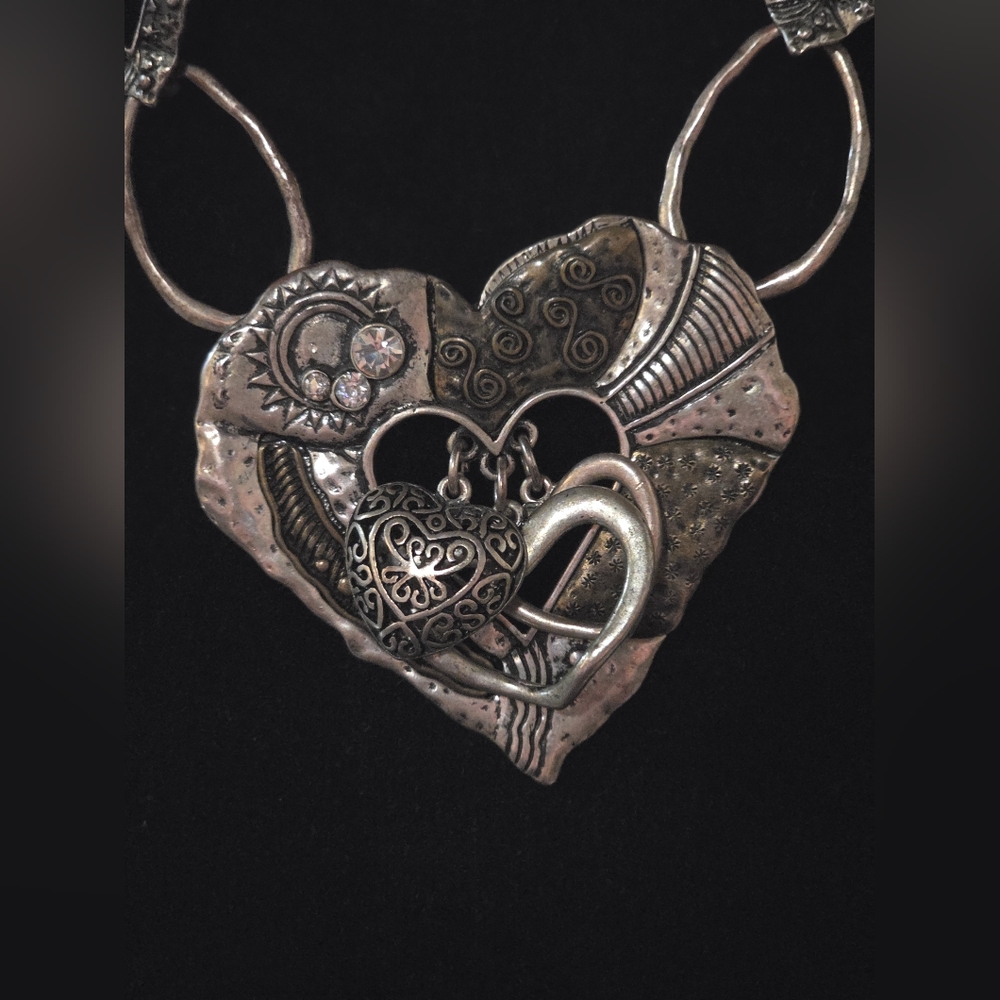 Vintage Heart Pendant Necklace and Earring Set - Picture 5 of 12